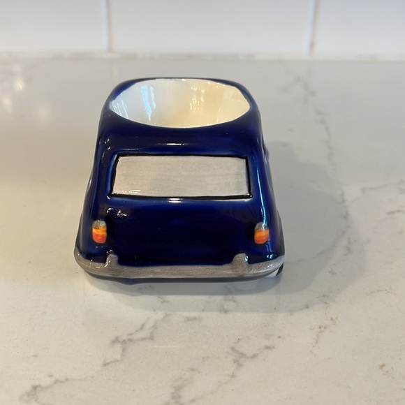 Cute British flag car to hold egg - Picture 4 of 7